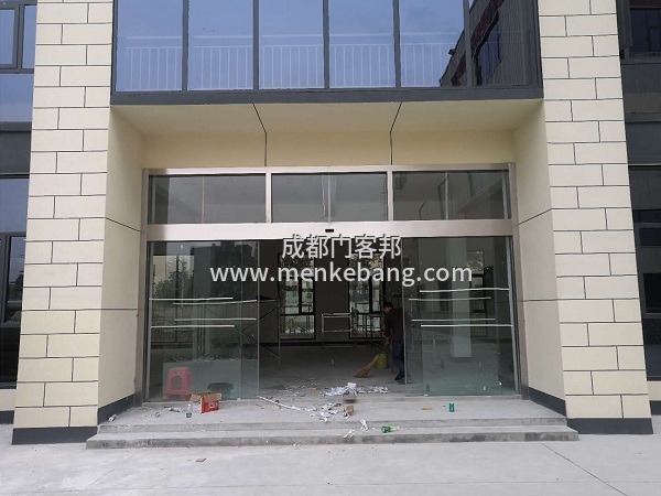 大邑感應(yīng)門安裝案例,大邑自動門廠家定制案例,大邑自動感應(yīng)門案例 大邑感應(yīng)門安裝案例,大邑自動門廠家定制案例,大邑自動感應(yīng)門案例