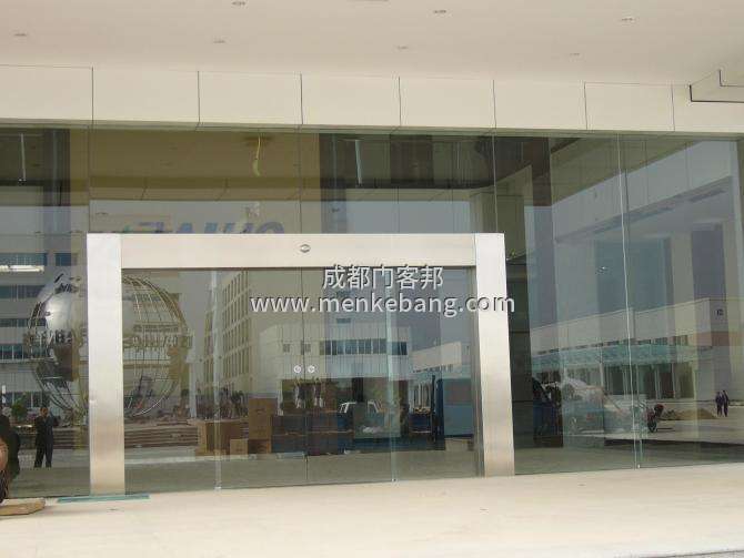 成都自動(dòng)門維修電話,電動(dòng)玻璃門故障維修分析