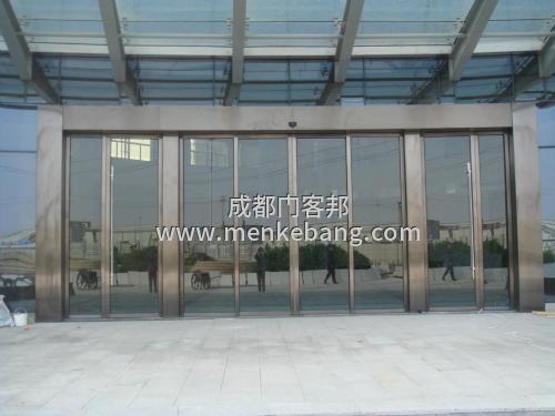 成都自動(dòng)門維修電話,電動(dòng)玻璃門故障維修分析