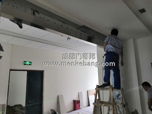 龍泉自動門定做,龍泉感應(yīng)玻璃自動門 龍泉自動門定做,龍泉感應(yīng)玻璃自動門