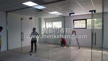 成都辦公室玻璃門,辦公室玻璃門定制安裝廠家定做電話 成都辦公室玻璃門,辦公室玻璃門定制安裝廠家定做電話